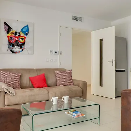Danae Apartment *