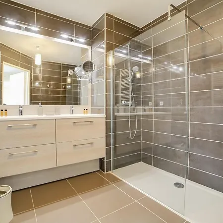 Appartement Danaè Modern 2 Bedrooms In The Heart Of Juan-les-pins *